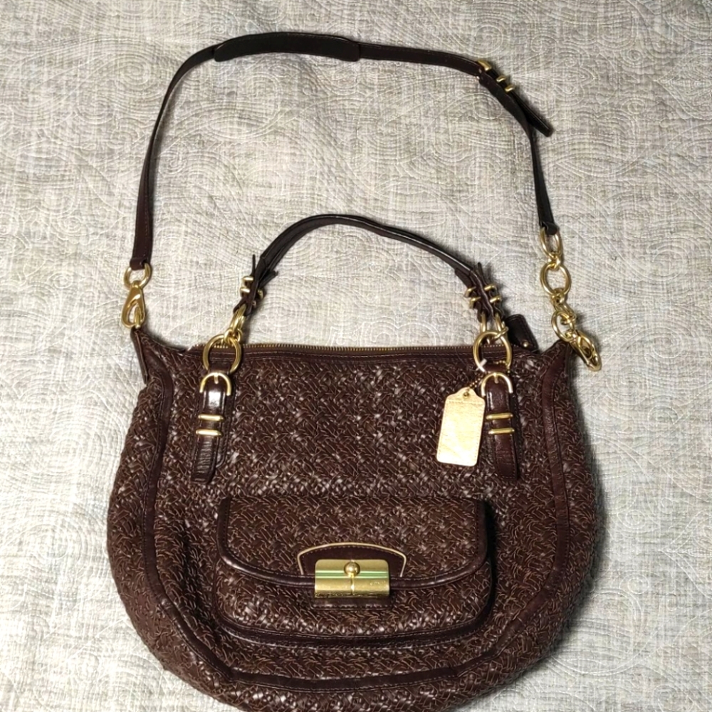 Coach woven Crossbody bag, brown color. - Picture 7 of 7